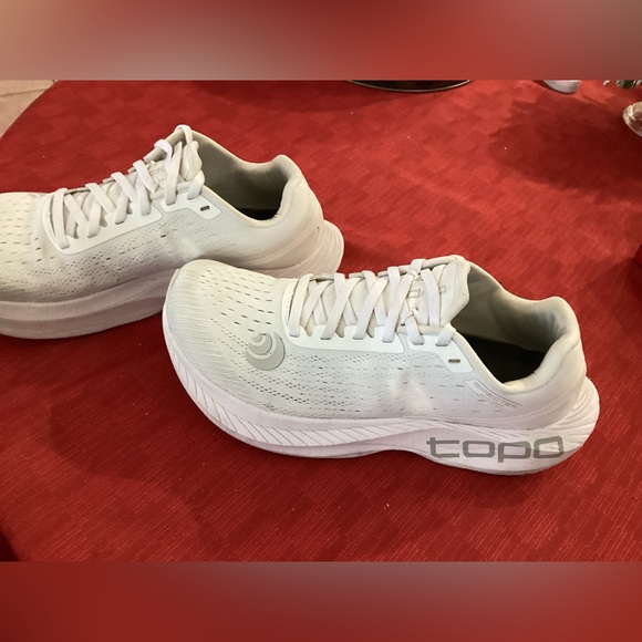 Topo Womens Athletic Shoes 8.5 - Picture 1 of 6